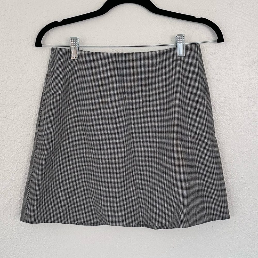 Aritzia Gray Houndstooth A-Line Skirt